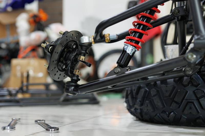 worker-make-a-atv-in-the-workshop-preparing-the-q-2026-01-07-00-42-19-utc (1)